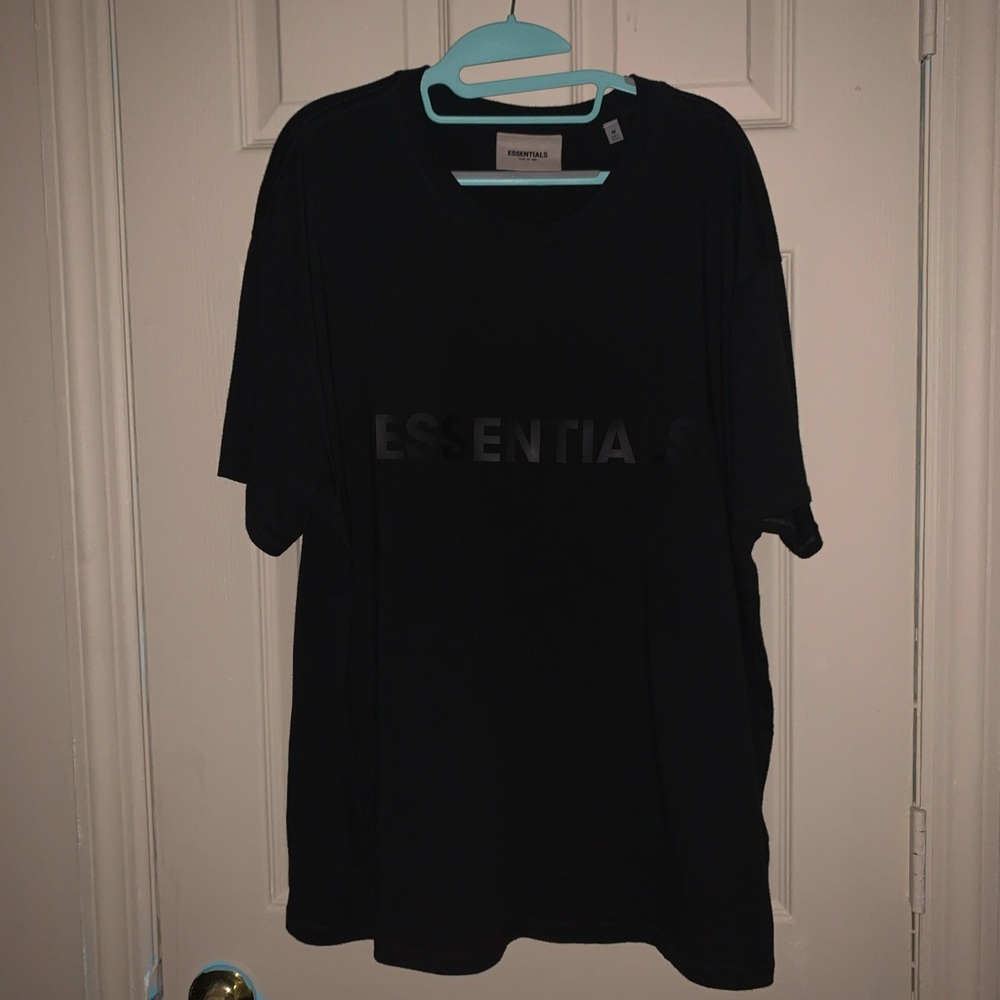 Essentials Black tshirt